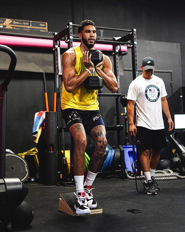 九游网页平台-包含浙江稠州训练开放日，清晨造点机会引欢呼，足总杯在即，赛季目标并未改变的词条