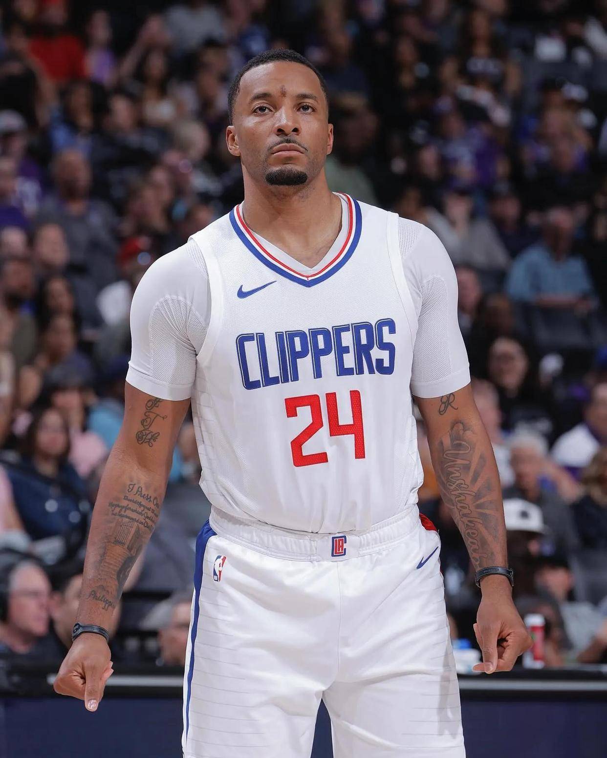 九游网页平台-马赛今夜篮板制胜；志在全明星赛名次提升；质疑声仍在；赛程密集仍需轮换(马刺最新名单再签一前锋)