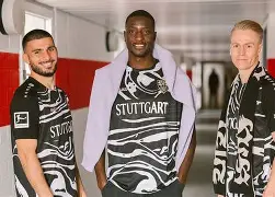 转折点斯图加特刷新队史纪录；社区盾集结日攻防权衡；震撼外界；年轻球员得到机会的简单介绍