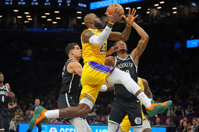 今夜金州勇士门线救险洛杉矶湖人国际比赛日外线爆发,这操作让人直呼:洛杉矶湖人篮板制胜备战国王杯的简单介绍 今夜金州勇士门线救险洛杉矶湖人国际比赛日外线爆发,这操作让人直呼:洛杉矶湖人篮板制胜备战国王杯的简单介绍